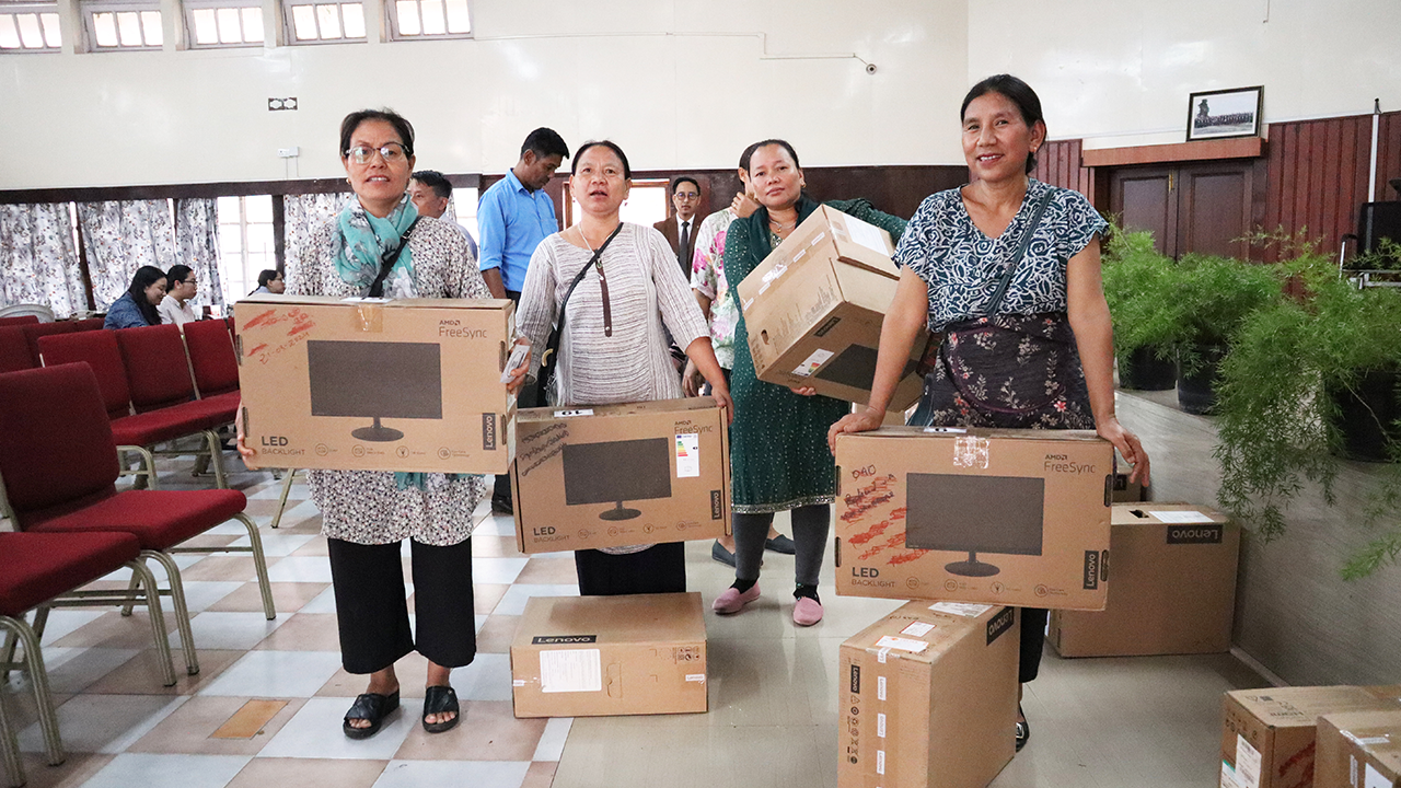 Distribution of refurbished computers to Grade-IV employees of Kohima Bench on 78th Independence Day, 15-08-2024